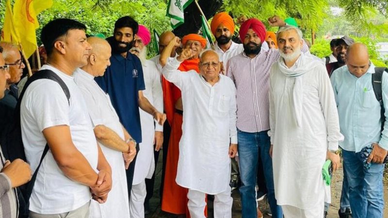 आक्रोश: अमेरिका से ट्रेड डील के विरोध में दिल्ली पहुंचा राज्य के किसानों का जत्था, महापंचायत में लेंगे हिस्सा