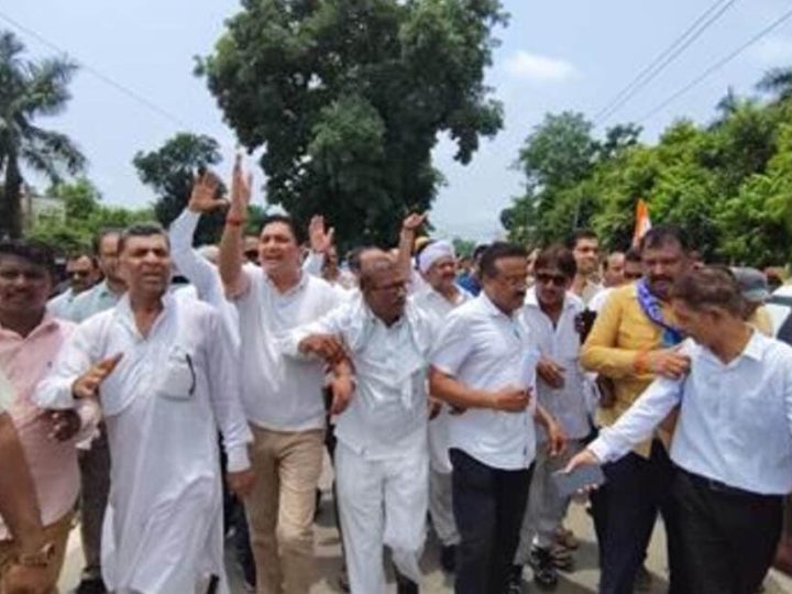 आवाज़: स्मार्ट मीटर के विरोध में दर्ज़ मुकदमे के ख़िलाफ़ कांग्रेस ने किया कोतवाली का घेराव