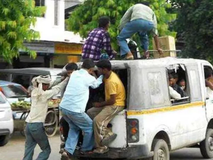 मनमानी: डग्गामार प्राइवेट वाहन संचालकों ने में बढ़ाया यात्री किराया