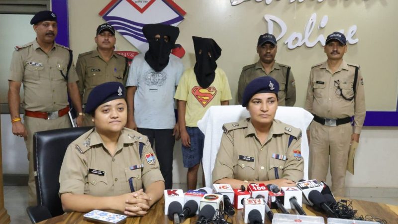 शिकंजा: नगर निगम कर्मचारी बनकर बुजुर्ग महिला से कर डाली लूट, 12 घंटे में दो आरोपी गिरफ्तार