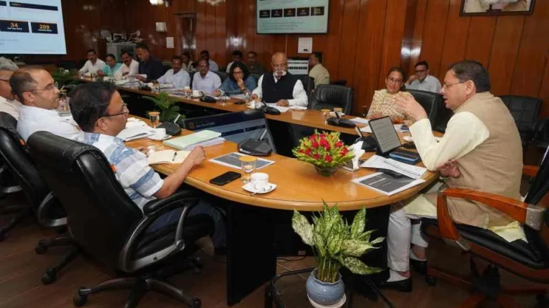 पदक विजेता खिलाड़ियों को तय समय के अंदर सरकारी सेवा में करें समायोजित : सीएम धामी