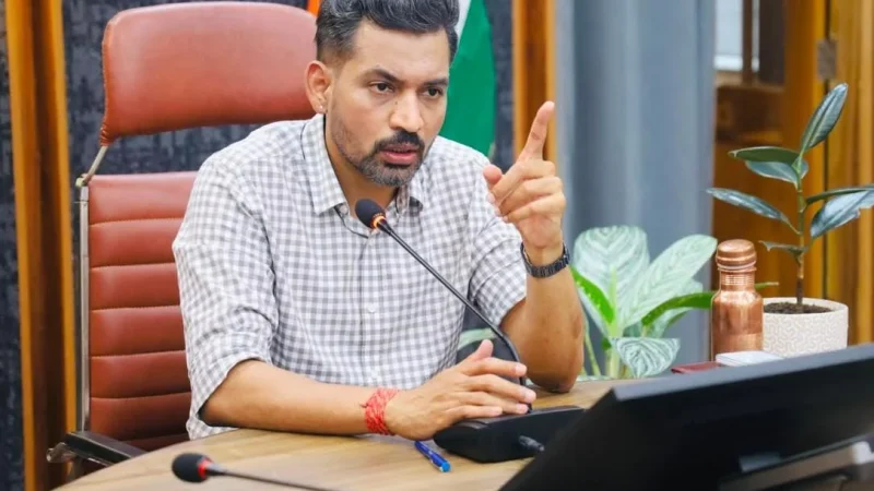 ई-ऑफिस व्यवस्था प्रभावी एवं सुगम बनाने के डीएम आशीष चौहान ने दिए निर्देश
