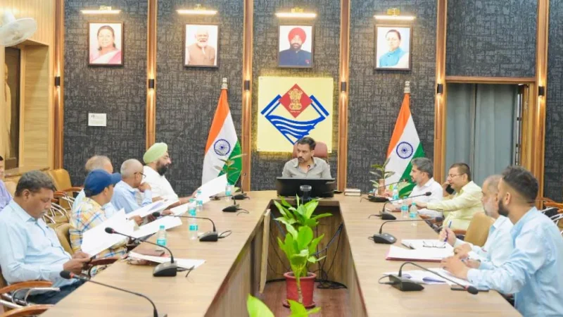 मतदाता सूची का ड्राफ्ट रोल प्रकाशन के बाद सार्वजनिक, 13 अगस्त तक किए जा सकेंगे दावे-आपत्तियां; जिलाधिकारी ने राजनीतिक दलों को उपलब्ध कराया ड्राफ्ट रोल, त्रुटियों पर तत्काल सुझाव देने की अपील
