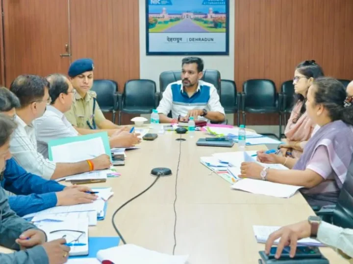 नशे के सौदागरों पर कसेगा शिकंजाः हॉटस्पॉट क्षेत्रों का जीआईएस विश्लेषण कर होगी सर्जिकल स्ट्राइक; ड्रग्स के खिलाफ जीरो टॉलरेंसः हर युवा का भविष्य बचाना हमारी प्राथमिकता – डीएम