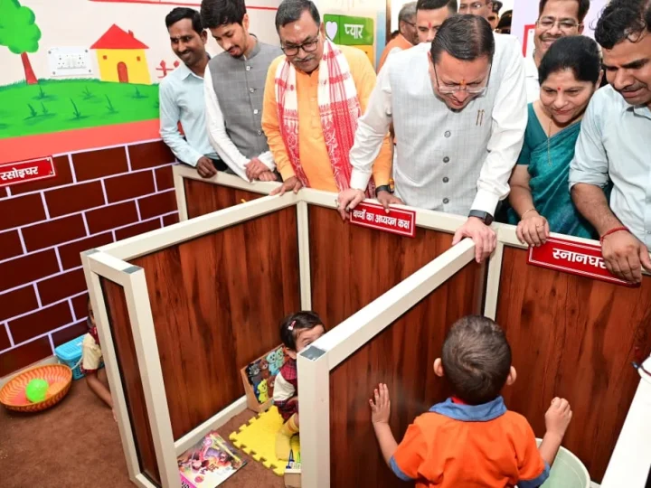 प्रतिभा सम्मान समारोह में मेधावी विद्यार्थियों का सम्मान, मुख्यमंत्री ने बढ़ाया उत्साह