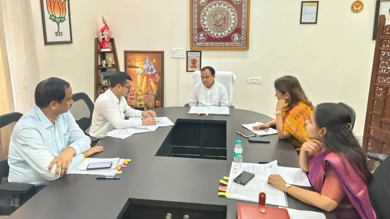समग्र शिक्षा का बजट खर्च न होने पर शिक्षा मंत्री ने लगाई फटकार