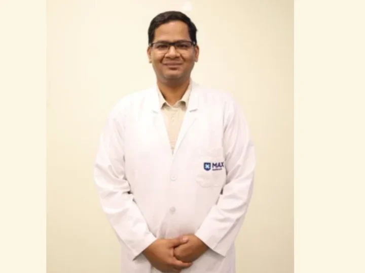 मैक्स सुपर स्पेशियलिटी हॉस्पिटल, देहरादून के डॉक्टरों ने 19 साल की युवती का रोबोटिक किडनी ट्रांसप्लांट सफलतापूर्वक किया