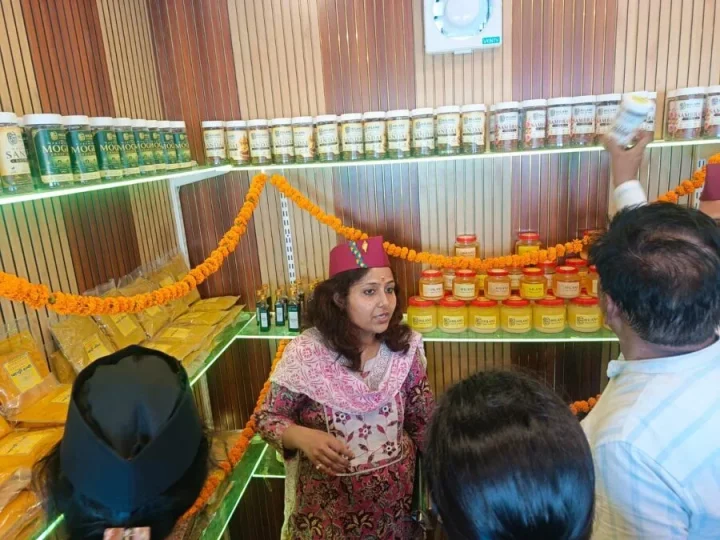 हरिद्वार में खुला उत्तराखंड का पहला “हिलांस” रिटेल आउटलेट, महिला समूहों के उत्पादों को मिलेगा स्थायी बाजार