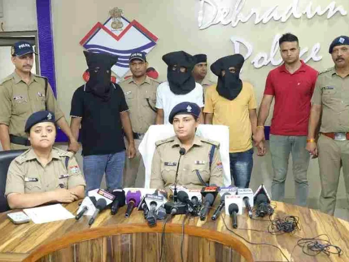 रायपुर क्षेत्र में हुई फायरिंग की घटना का दून पुलिस ने किया खुलासा, 3 अभियुक्तों को पुलिस ने किया गिरफ्तार