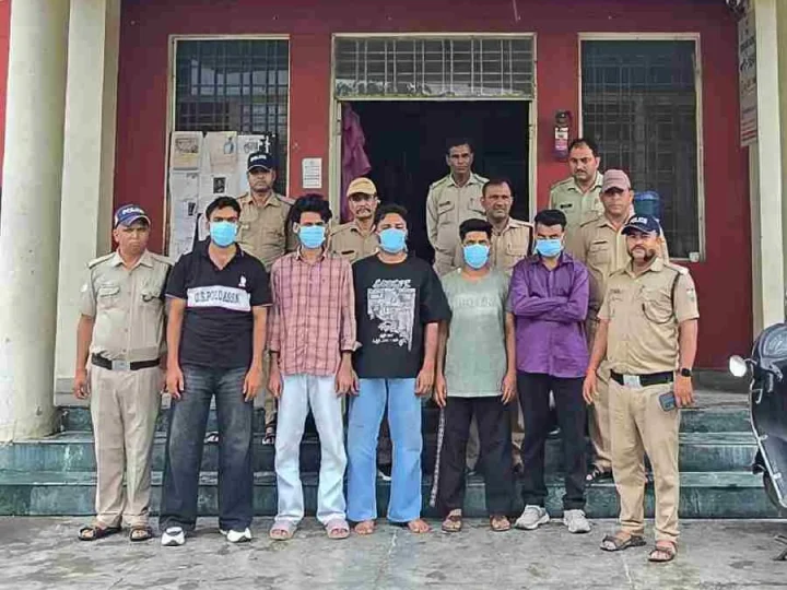 हुड़दंगियों पर सख्त दून पुलिस, सार्वजनिक स्थान पर उपद्रव करने वाले 5 लोगों को किया गिरफ्तार