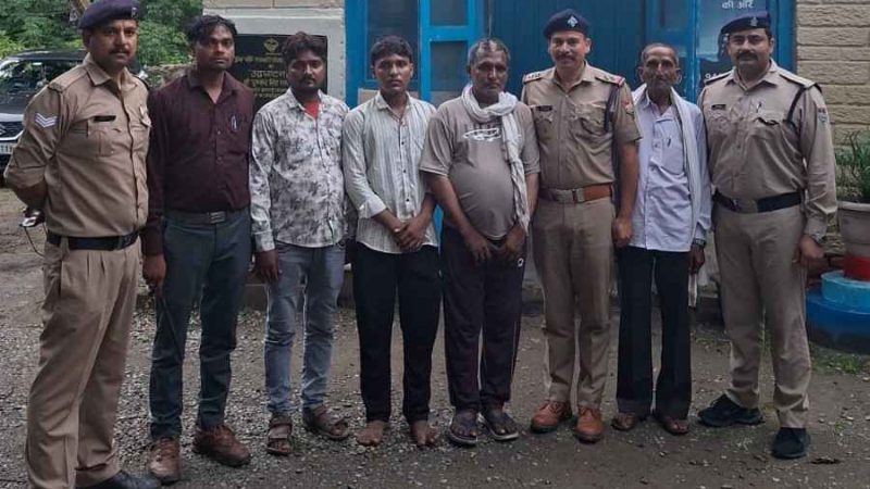 शाबाश: पुलिस ने मानसिक रूप से अस्वस्थ व्यक्ति को 10 साल बाद उसके परिवार से मिलाया
