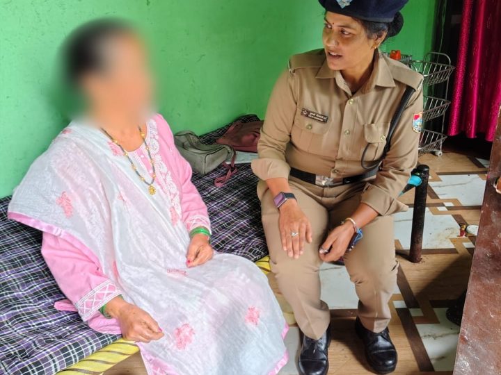 सद्भावना: महिला कोतवाली पुलिस ने गांव-गांव पहुंचकर जाना वरिष्ठ नागरिकों का हालचाल