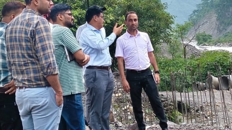 समीक्षा: बांध प्रभावित परिवारों को जल्द मिलेगा मुआवजा और पुनर्वास का लाभ, एडीएम  नेगी ने दिए निर्देश