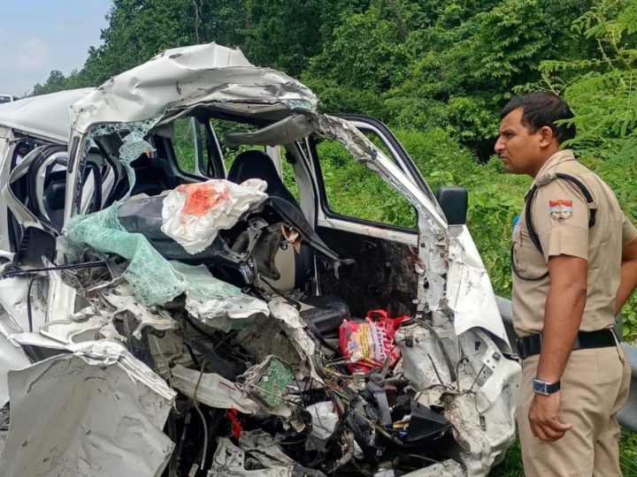 बड़ी ख़बर: देहरादून-हरिद्वार मार्ग पर भीषण सड़क हादसा,  4 लोगों की दर्दनाक मौत, 3 घायलों की हालत गंभीर