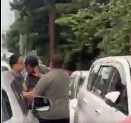 भाजपा: पार्टी बैठक से कार्यालय के बाहर लगा जाम, गुस्साए पड़ोसी ने मारा नेता जी के  ड्राइवर को  थप्पड़