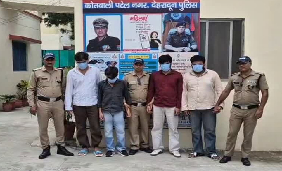 एक्शन: छात्रों की गैंगवार पर पुलिस का सख़्त कदम, दोनों पक्षों पर मुकदमा दर्ज़ कर चार किए गिरफ्तार  