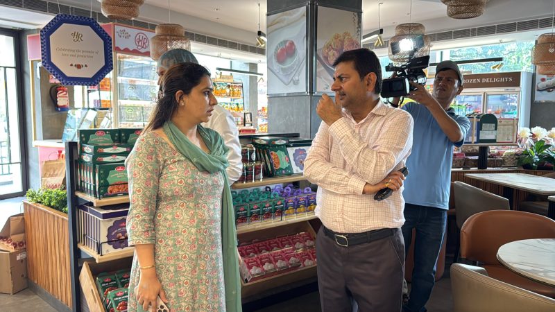 छापेमारी: मिलावटी खाद्य पदार्थों के खिलाफ प्रशासन का अभियान, 21 नमूने जांच के लिए भेजे