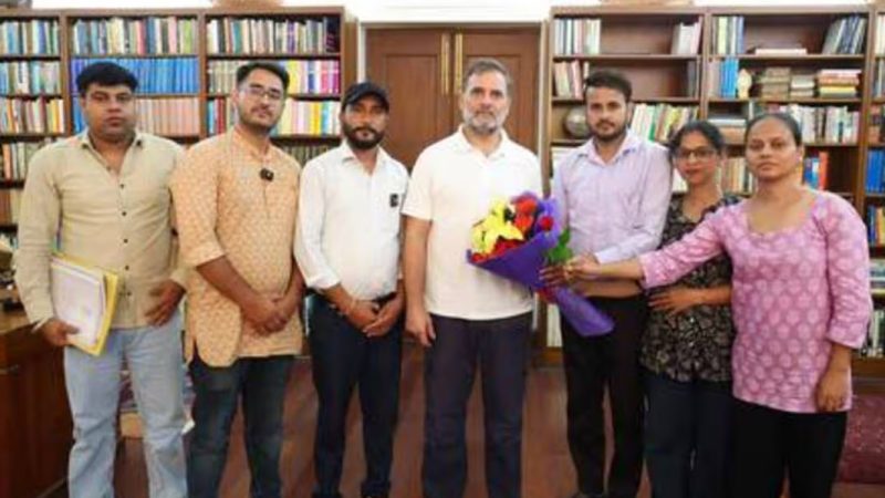 मुलाकात: भर्ती में अनियमितताओं को लेकर राहुल गांधी से मिला नर्सिंग अधिकारियों का प्रतिनिधिमंडल  