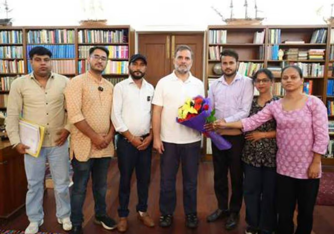 मुलाकात: भर्ती में अनियमितताओं को लेकर राहुल गांधी से मिला नर्सिंग अधिकारियों का प्रतिनिधिमंडल  