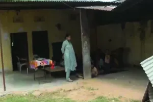 नज़रिया: स्कूलों को कर दीजिए बरबाद फिर सारी समस्याएं हो जाएंगी समाप्त….