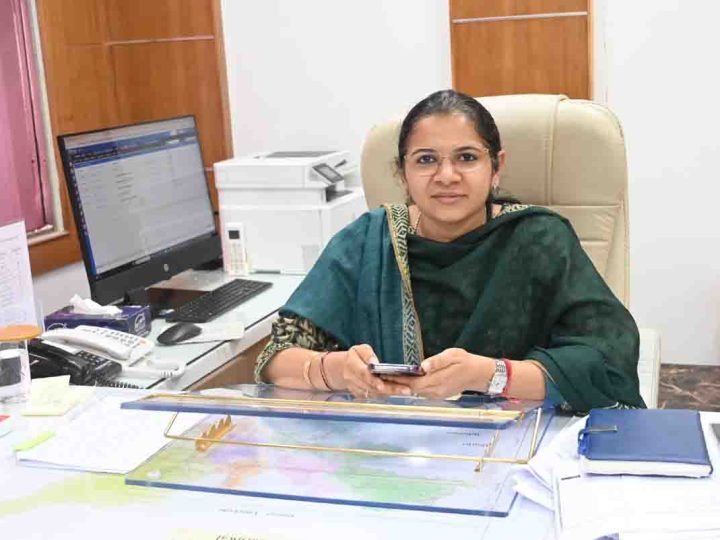 सख़्त रुख: सरकारी भूमि पर खुदान करने वाले को नोटिस जारी करने के आदेश, डीएम ने की समीक्षा