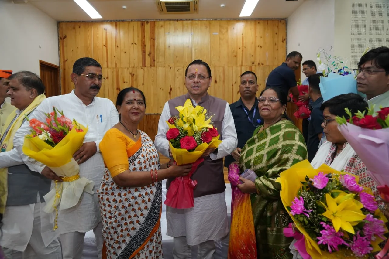 मुख्यमंत्री पुष्कर सिंह धामी ने दायित्वधारियों से विकास और जनसेवा को सर्वोच्च प्राथमिकता देने का किया आह्वान