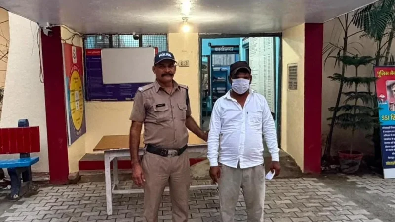 अवैध रूप से सट्टा खिलाने वाले अभियुक्त को पुलिस ने किया गिरफ्तार