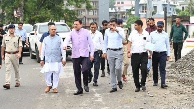मुख्यमंत्री ने नंदा की चौकी पुल के एप्रोच रोड के पुनर्निर्माण कार्य का किया निरीक्षण