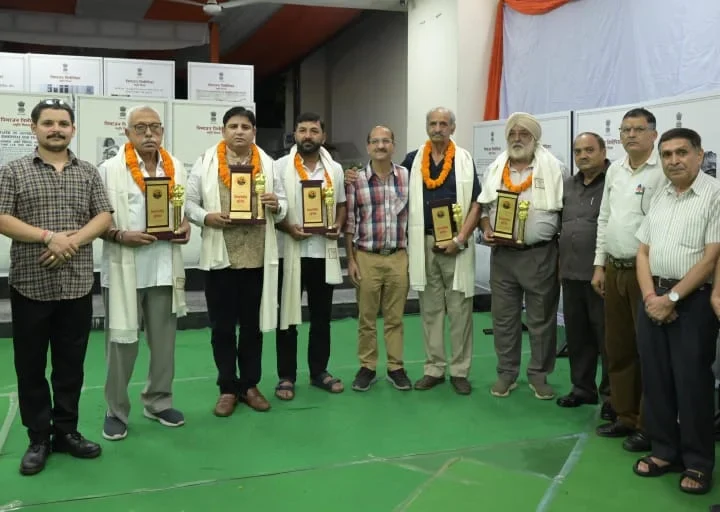 स्वतंत्रता दिवस की पूर्व संध्या पर दून लाइब्रेरी में लगी ‘विभाजन की विभीषिका’ पर विशेष फोटो प्रदर्शनी