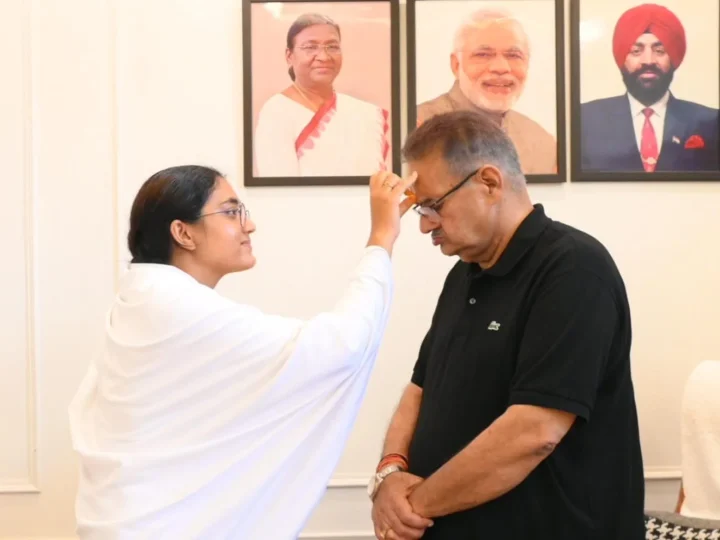 रक्षा सूत्र के साथ मजबूत हुआ स्नेह और विश्वास का बंधन, ब्रह्मकुमारी बहनों ने मंत्री गणेश जोशी को दी अग्रिम रक्षाबंधन की शुभकामनाएं