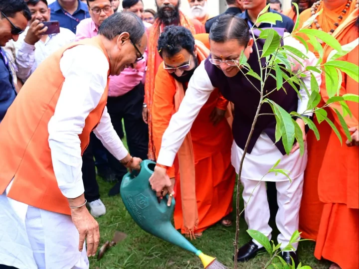 हरिद्वार में संत समागम में ‘एक राष्ट्र-एक चुनाव’ पर संवाद में केंद्रीय मंत्री शिवराज सिंह चौहान और मुख्यमंत्री पुष्कर सिंह धामी ने की सहभागिता
