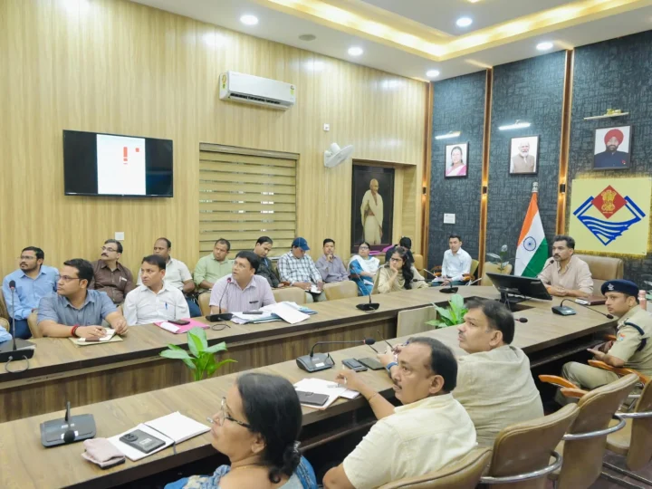 देहरादून में व्यवस्था सुधारने की बड़ी पहलः टास्क फोर्स गठित, दैनिक रिपोर्ट के आधार पर होगा समाधान 36 दिन से अधिक लंबित शिकायतों पर अधिकारियों को चेतावनी