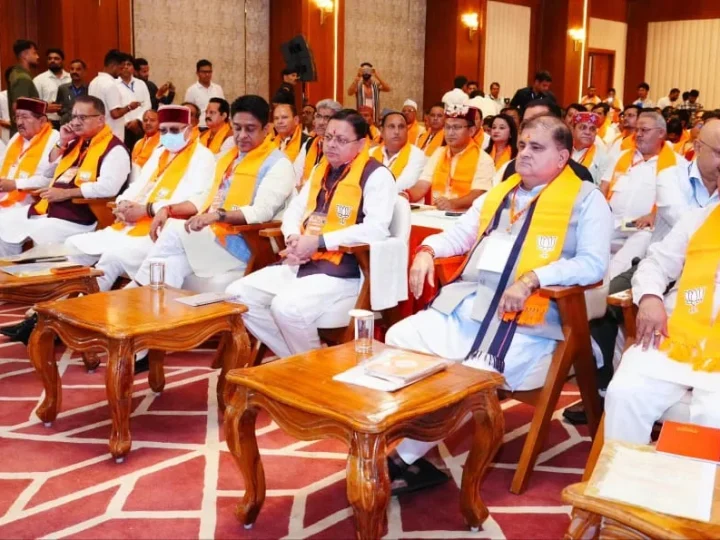 प्रधानमंत्री नरेंद्र मोदी का ‘मन की बात’ कार्यक्रम देशवासियों को राष्ट्र निर्माण में सक्रिय भागीदारी के लिए करता है प्रेरित : मुख्यमंत्री
