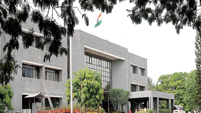 मुद्दा: पूर्व चेयरमैन की ये टिप्पणियां सरकार की भूमिका पर गंभीर सवाल उठाती हैं…