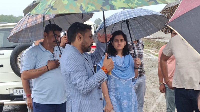 राज-काज: दिल्ली-देहरादून आर्थिक कॉरिडोर से जुड़ी 12 किमी ग्रीनफील्ड बाईपास परियोजना का डीएम ने किया निरीक्षण