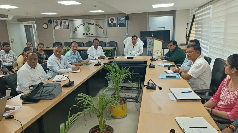 एमडीडीए में ऑनलाइन मानचित्र प्रणाली होगी अधिक पारदर्शी और तकनीकी रूप से मजबूत, IAS बंशीधर तिवारी ने दिए अधिकारियों को सख्त निर्देश
