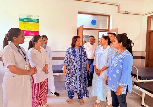 निरीक्षण: नशा मुक्ति केंद्र में मनोरोग विशेषज्ञ ने नहीं किया नियमित भ्रमण, नोटिस जारी करने के निर्देश