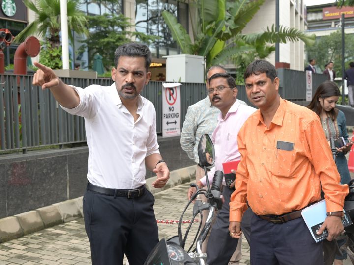 मुआयना: बारिश से हुए जलभराव पर डीएम ने नगर निगम को दिए 24 घंटे में सफाई के निर्देश