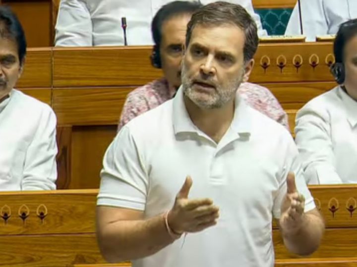 मुद्दा: नेता प्रतिपक्ष के प्रति सरकार का रोड-रोलर रुख लोकतांत्रिक परंपरा के विपरीत
