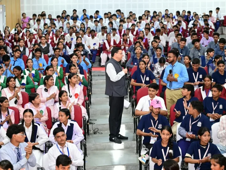 मुख्यमंत्री धामी के नेतृत्व में युवाओं के सपनों को मिल रही उड़ान, शिक्षा, रोजगार और स्वरोजगार के अवसरों पर जोर
