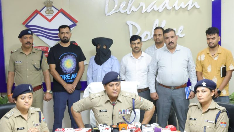 बड़ी ख़बर: व्यापारी परिवार की वृद्धा रेखा बंसल हत्याकांड का 12 घंटे में खुलासा, नौकर गिरफ्तार