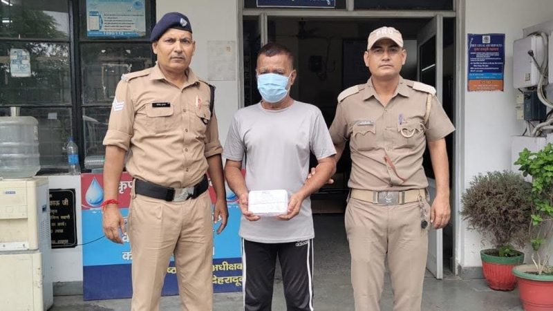 एक्शन: दून पुलिस की अवैध नशा कारोबार पर कार्रवाई, 7.50 ग्राम स्मैक के साथ तस्कर गिरफ्तार