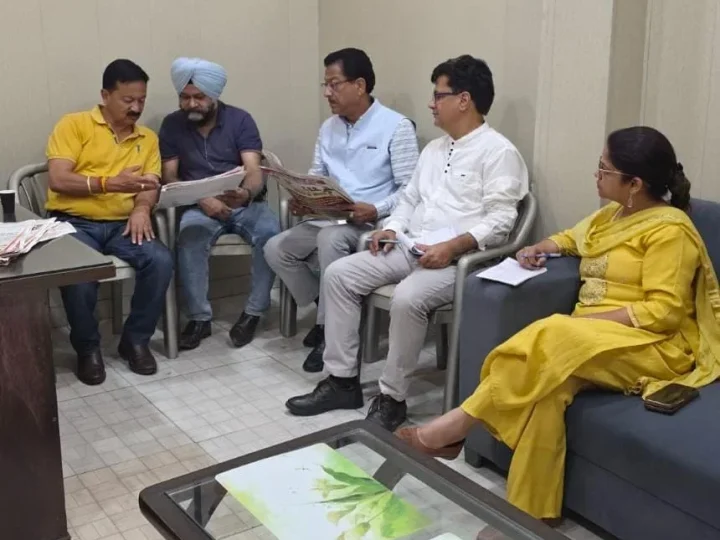 कांग्रेस प्रदेश मुख्यालय में चार्जशीट कमेटी की महत्वपूर्ण बैठक संपन्न, जनविरोधी नीतियों के खिलाफ पुरजोर आवाज उठाएगी कांग्रेस: करण माहरा
