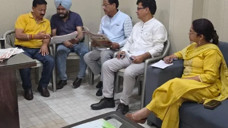 कांग्रेस प्रदेश मुख्यालय में चार्जशीट कमेटी की महत्वपूर्ण बैठक संपन्न, जनविरोधी नीतियों के खिलाफ पुरजोर आवाज उठाएगी कांग्रेस: करण माहरा