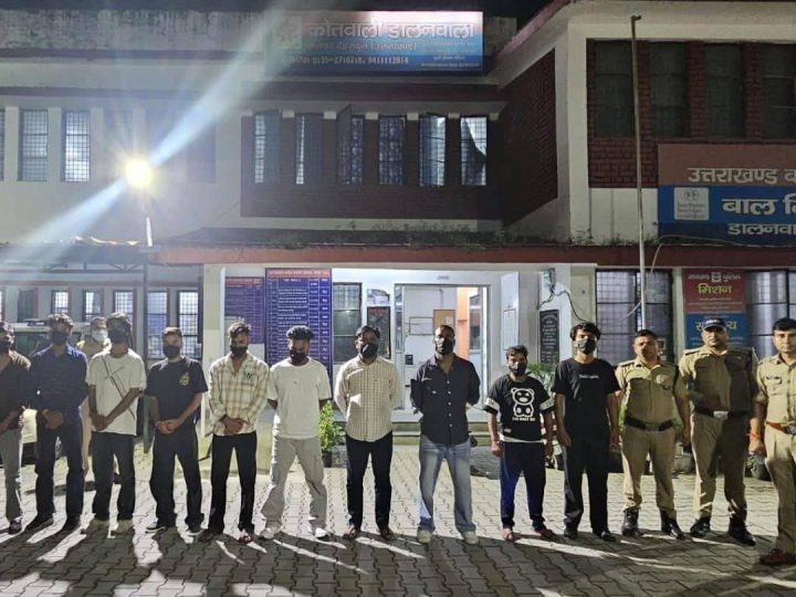 सबक: कोरोनेशन अस्पताल में मारपीट का वीडियो वायरल, पुलिस ने 10 युवकों को किया गिरफ्तार
