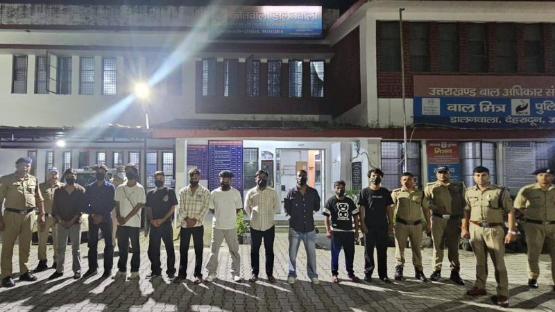 सबक: कोरोनेशन अस्पताल में मारपीट का वीडियो वायरल, पुलिस ने 10 युवकों को किया गिरफ्तार