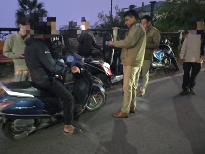 ऑपरेशन प्रहार: पुलिस ने रातभर चलाई वाहन चेकिंग, 90 से अधिक वाहनों पर कार्रवाई