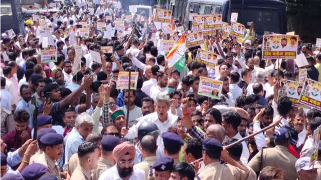 आक्रोश: सीईसी ज्ञानेश कुमार के खिलाफ सड़क पर उतरी कांग्रेस; बर्खास्त की मांग पर किया सचिवालय कूच