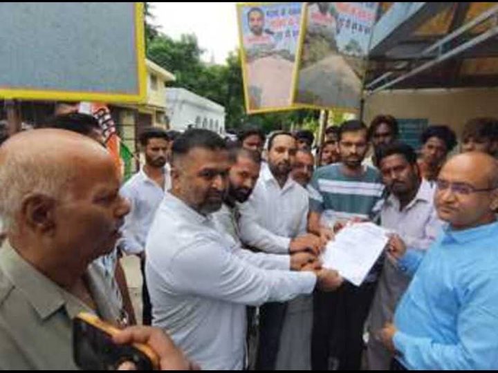 आवाज़: सिडकुल-धनौरी मार्ग की बदहाली पर चढ़ गया लोगों का पारा, सिंचाई विभाग कार्यालय का घेराव कर जताया आक्रोश