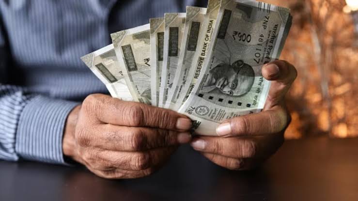 तोहफ़ा: सरकारी कर्मचारियों के लिए खुशखबरी!7000 की जगह ₹21000 मिलेगा दिवाली बोनस?